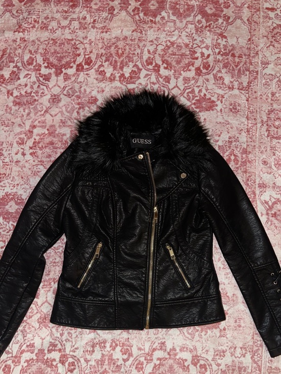 Guess Jackets & Blazers - GUESS Black Faux Leather Jacket with Faux Fur Collar and Zip Details